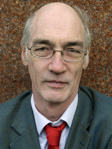 Portrait of Iain Pears