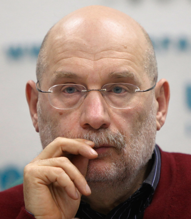 Portrait image of Boris Akunin